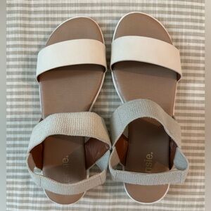 Kenzie Strappy Sandal. Size 10.